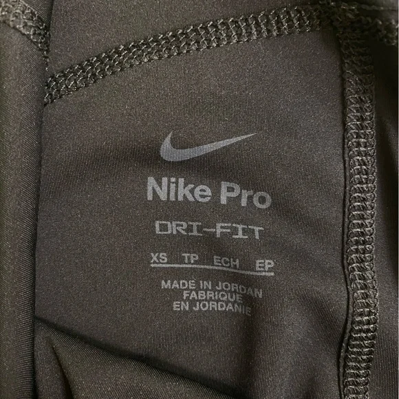 NEW Nike Pro 365 Women's High-Waisted 7/8 Mesh Panel Leggings, Black/Volt/White - Picture 13 of 13